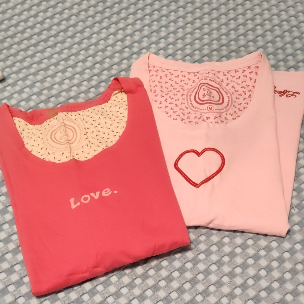 Life Is Good 🩷Pink and Cream Also The Shirt That Says "Love " Is Pink And Red